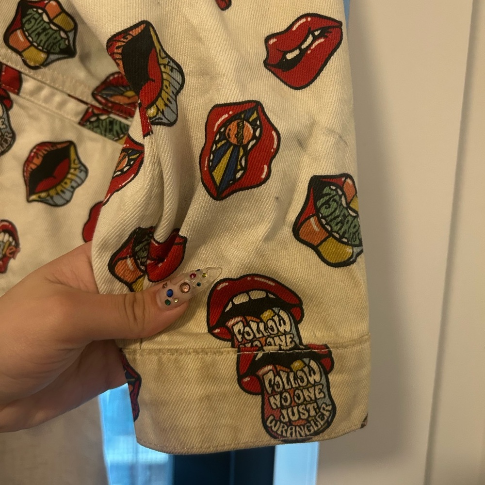 Wrangler White Printed Bomber Jacket - Picture 4 of 5